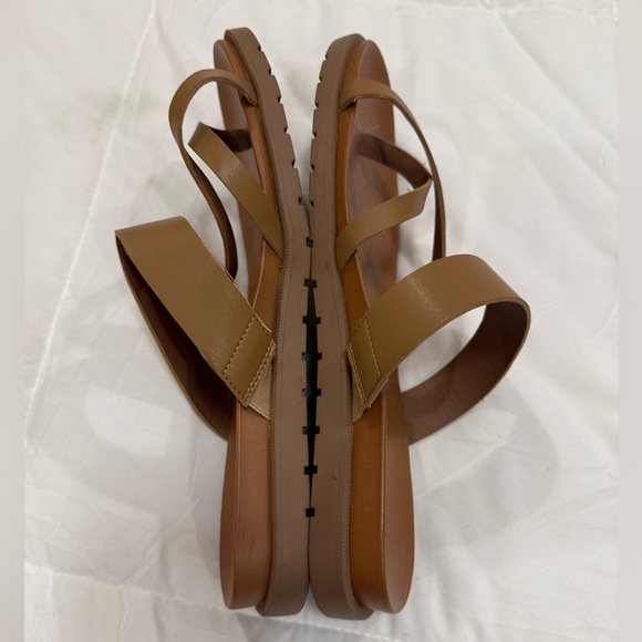 **Me Too “Fiji” Strappy Sandals – Tan – Size 10W (Wide Width)** - Picture 4 of 6